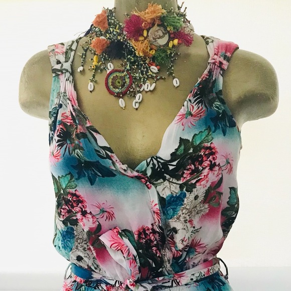 Boho Resort Floral Shorts ROMPER Small - Picture 5 of 13